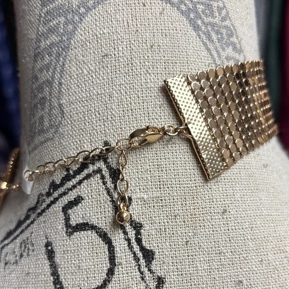 NWOT Thick Gold Choker - Picture 6 of 14